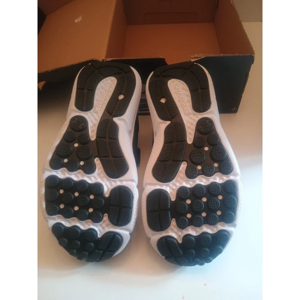 Under Armour product pair